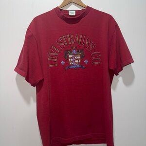 Levi's Burgundy Graphic Tee